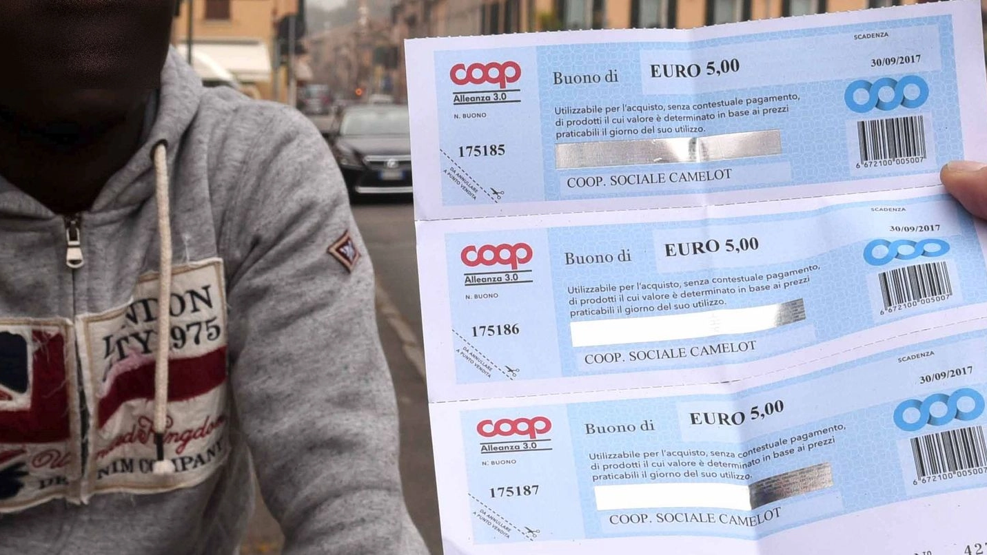 Un fermo immagine del video della Lega Nord sul presunto giro di compravendita dei buoni spesa