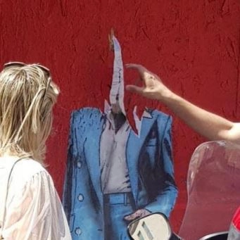 Elly Schlein, già rovinato il murales satirico a Bologna