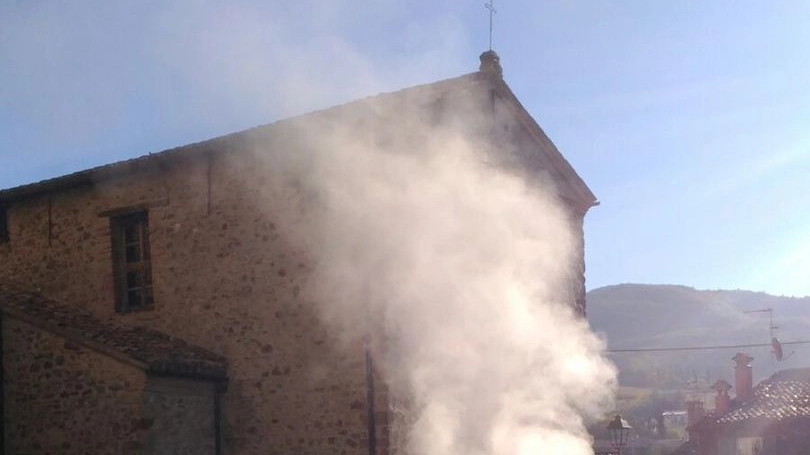Sant'Agata Feltria, incendio nella chiesa della Rocca