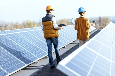 Pannelli fotovoltaici sui tetti, a Bologna il Comune punta a dire addio ai vincoli