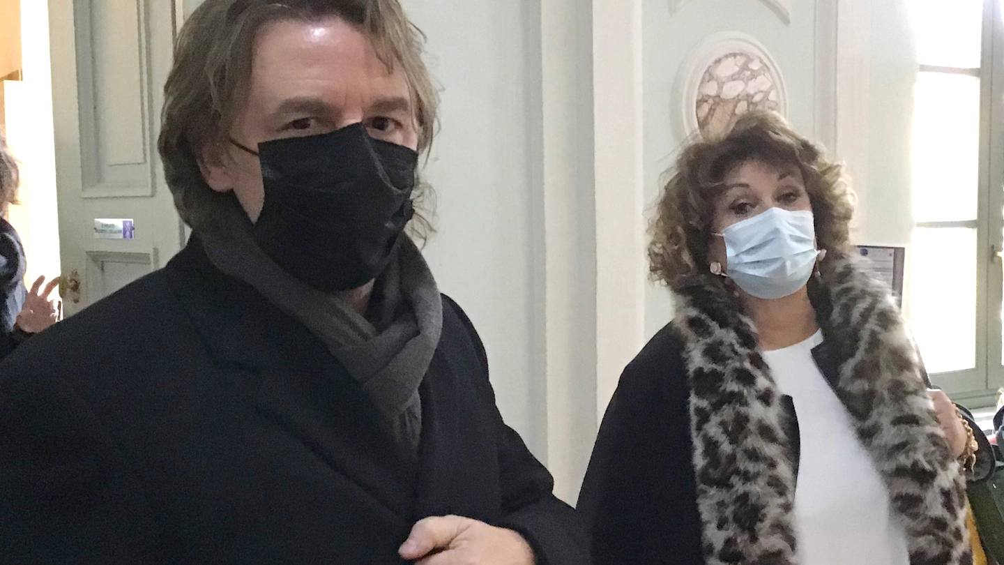 Beppe Signori in tribunale a Cremona con il suo avvocato Patrizia Brandi
