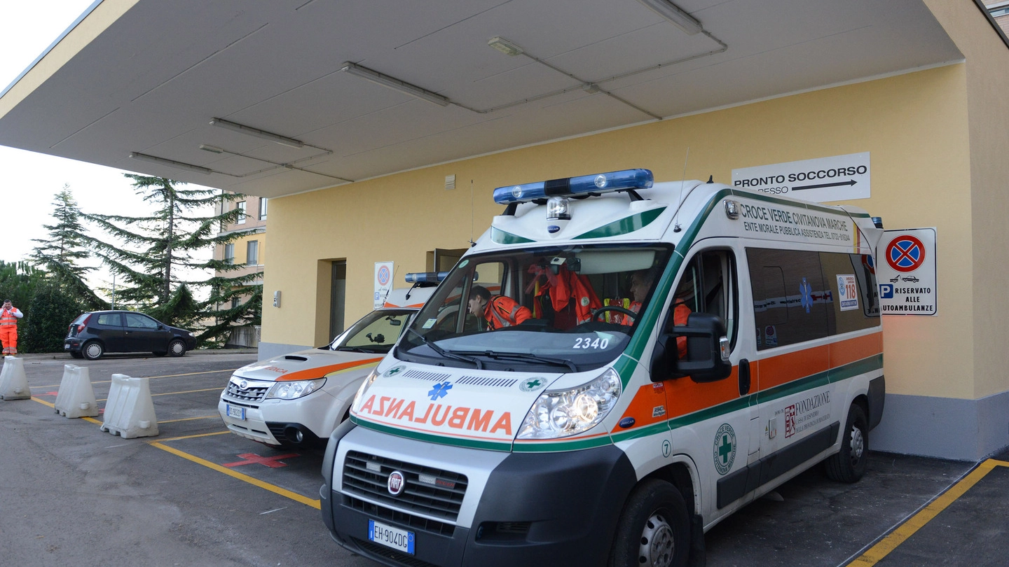 NEL MIRINO Secondo il Nursind, gli operatori del pronto soccorso di Civitanova sono oggetto di continue aggressioni (foto De Marco)