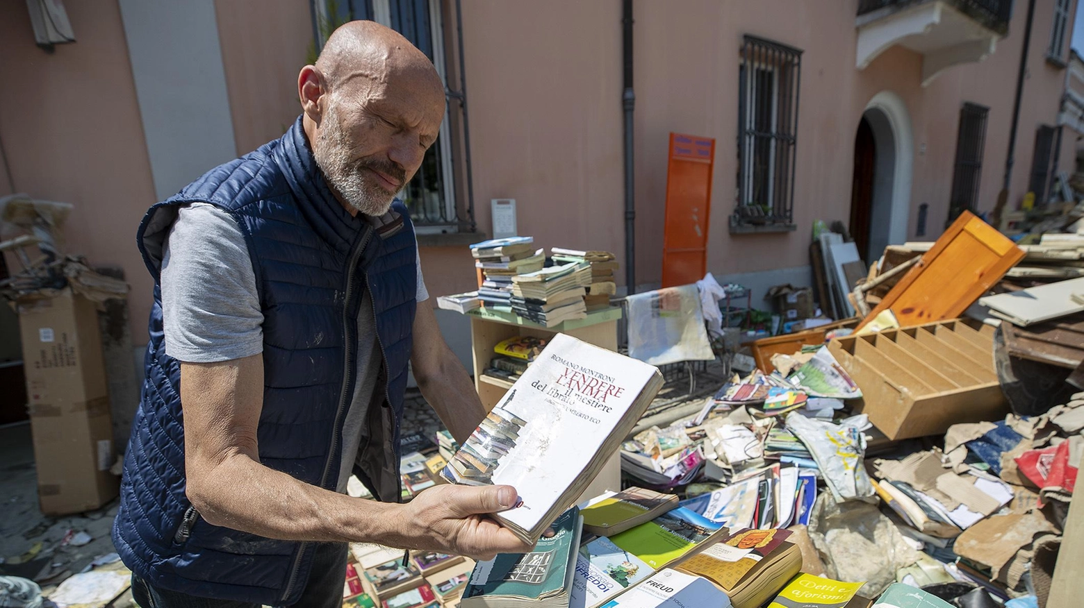 Alfabeta a Lugo  "I libri sopravvissuti  e l’immensa solidarietà"