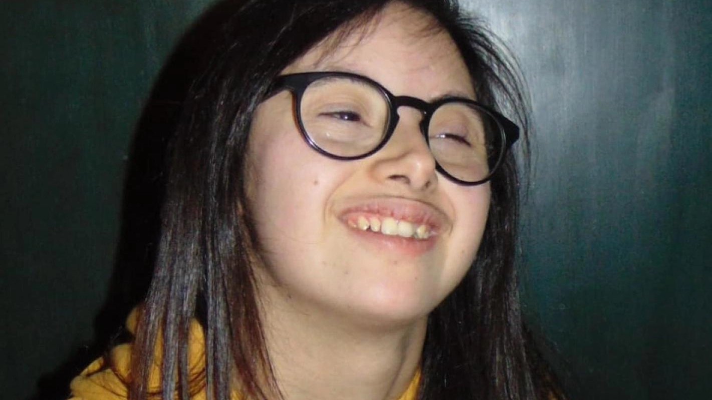 Nica Sorrentino, la studentessa disabile di 19 anni che non può sostenere la maturità al liceo Sabin di Bologna