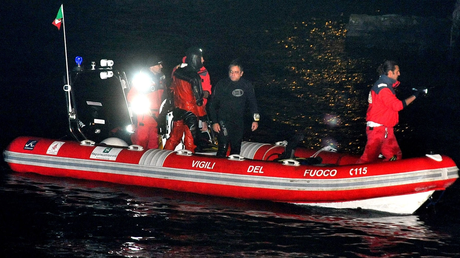 Scontro barca a Venezia: tre persone finiscono in acqua