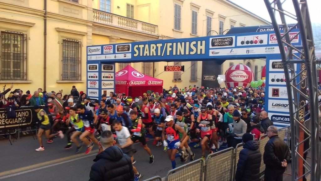 La partenza della Maratona di Reggio Emilia