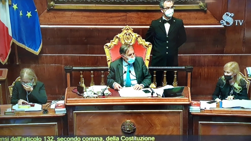 La sessione del Senato per il voto sulla secessione di Montecopiolo e Sassofeltrio