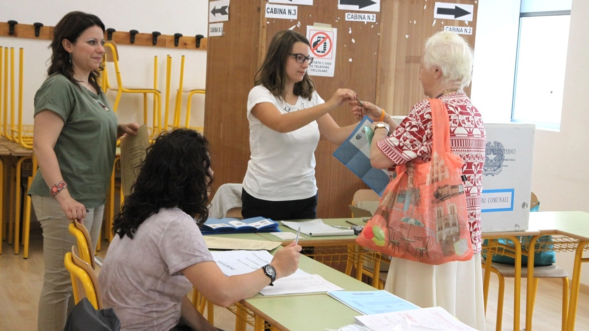 Elezioni comunali, ballottaggio (foto Sgattoni)