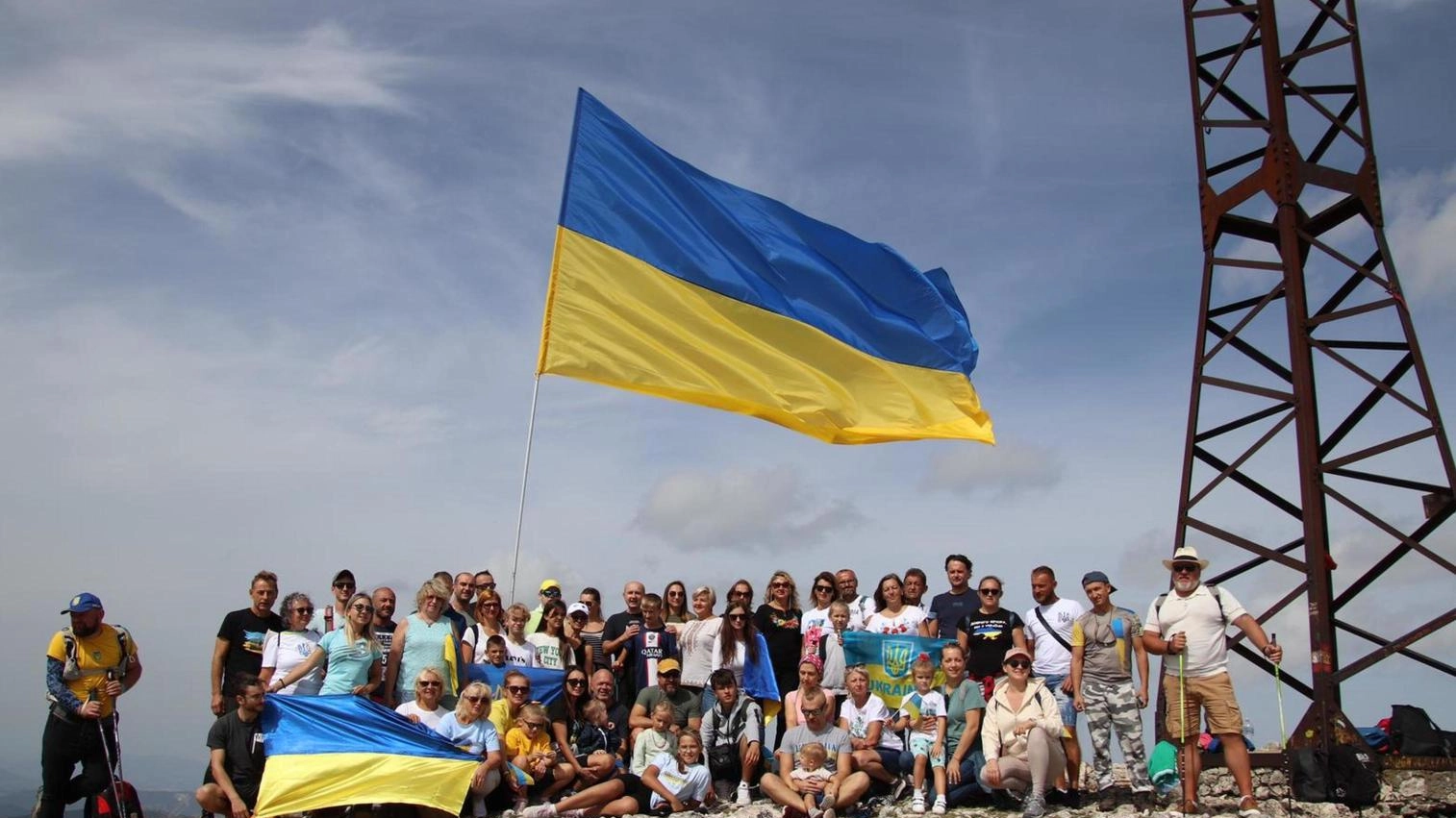 Gli ucraini sul San Vicino: "Liberate i bimbi rapiti"