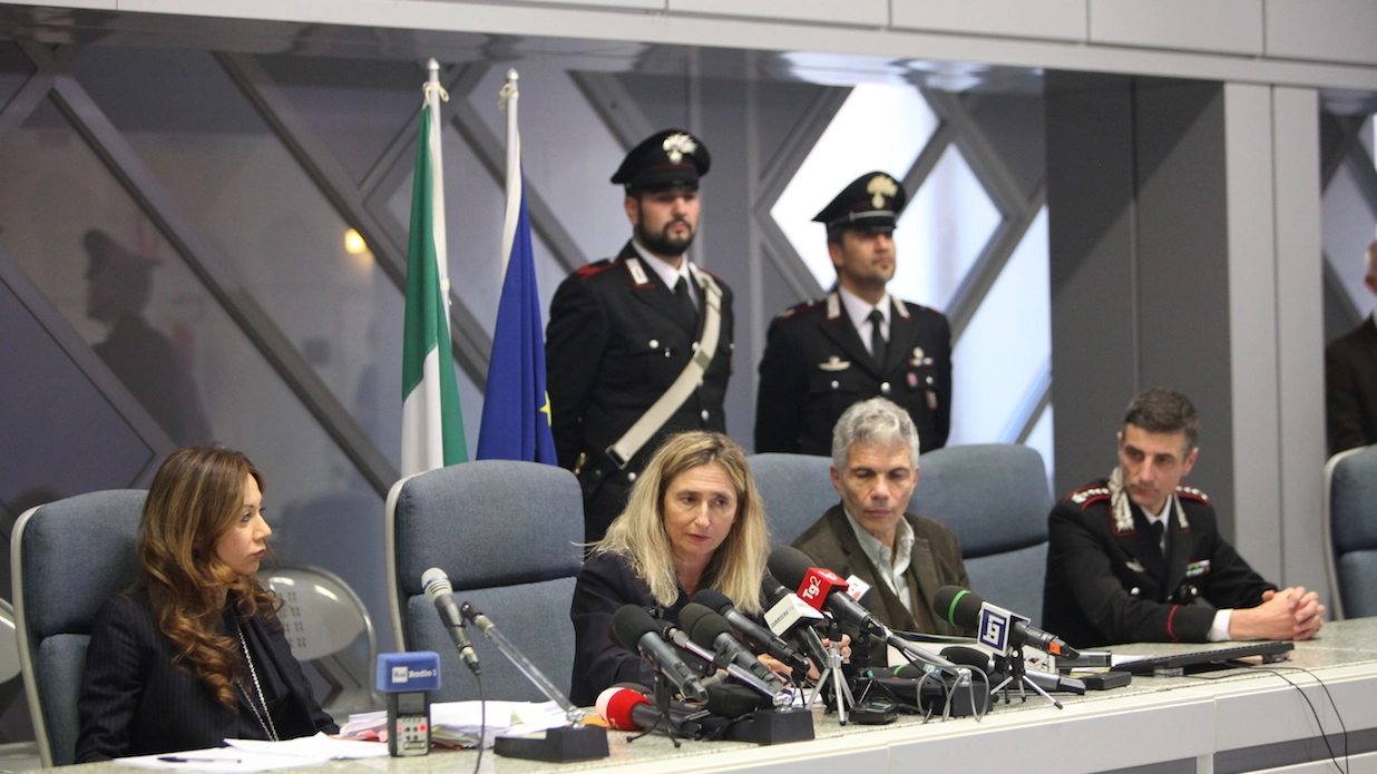 Da sinistra Giovanna Lebboroni pm, Monica Garulli, procuratore capo, Gubinelli e Carrozza