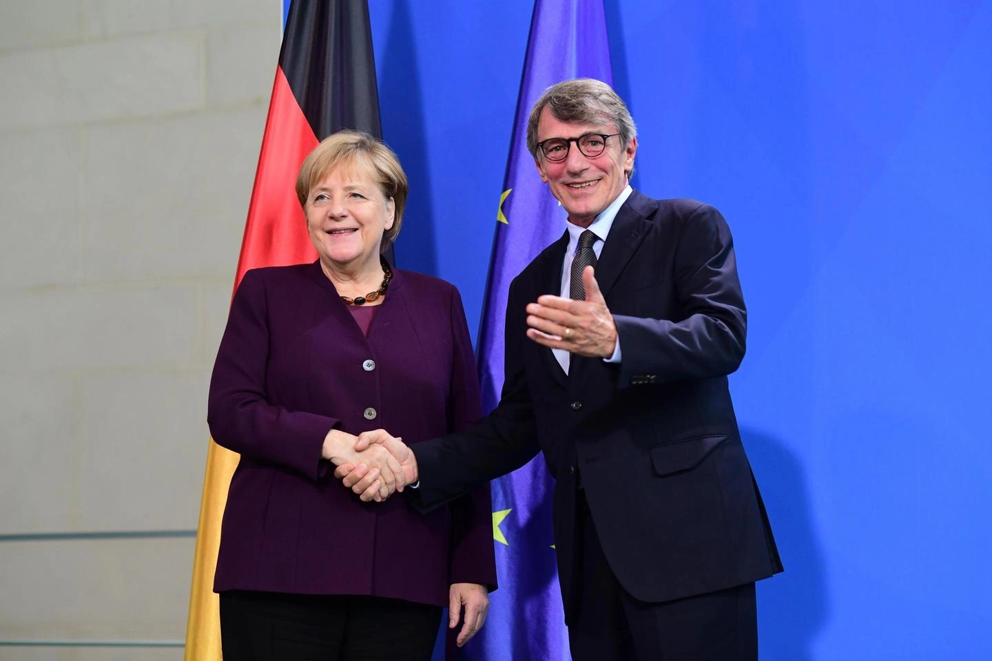 David Sassoli con Angela Merkel (Ansa)