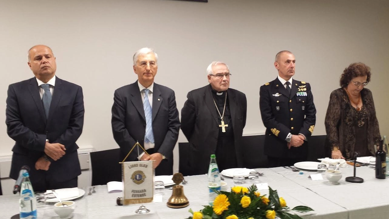L’arcivescovo Luigi Negri ospite del Lions club Estense