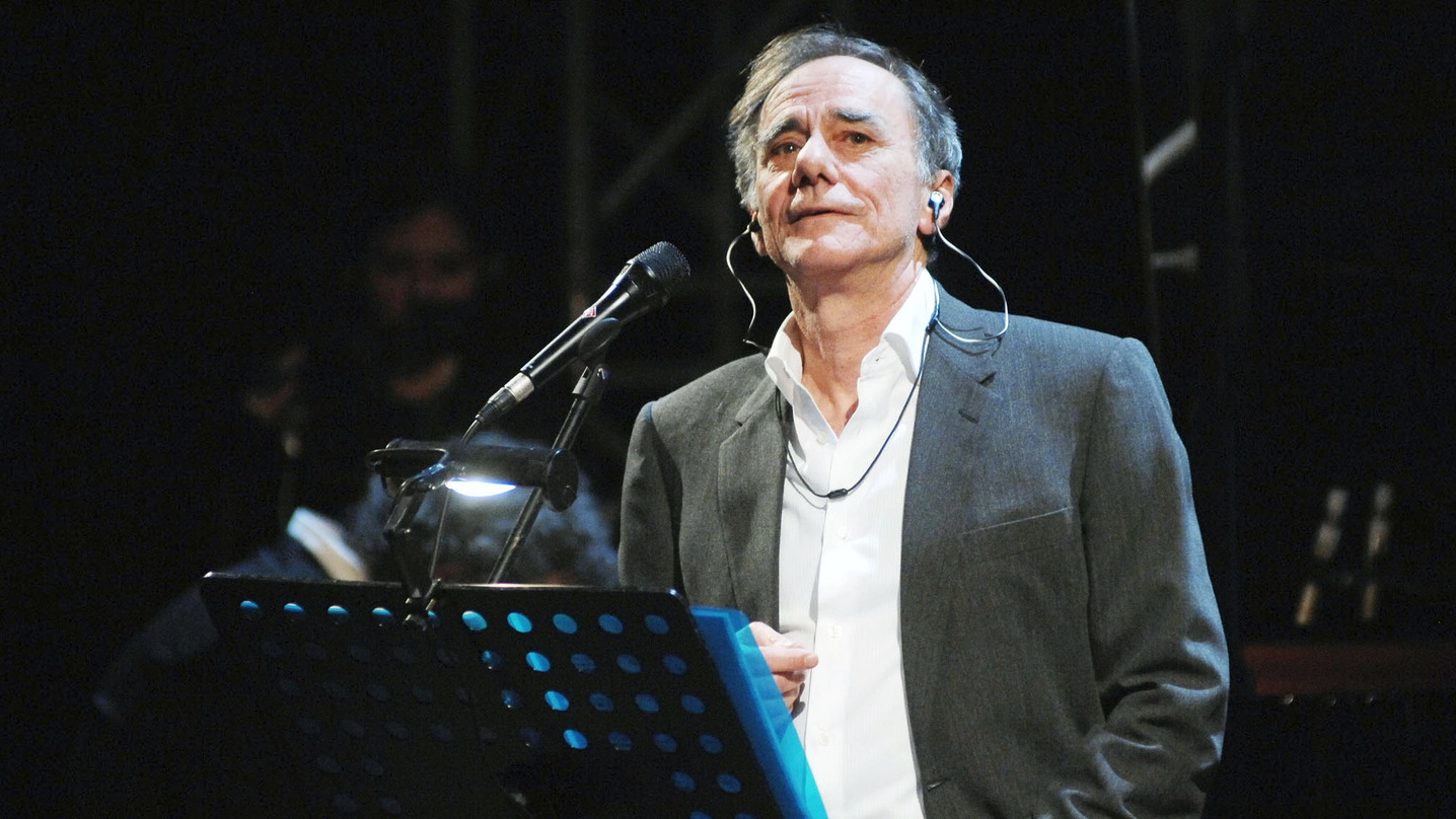 Il cantautore Roberto Vecchioni