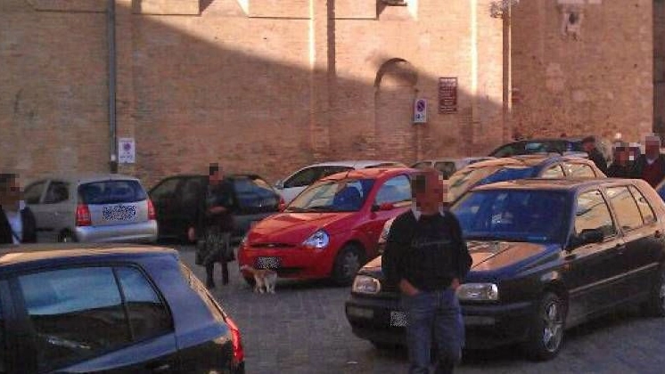 Fioccano le multe per il parcheggio a Sant'Elpidio a Mare