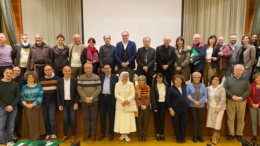 Il nuovo Consiglio pastorale  Cinquanta religiosi, diaconi e laici   Al lavoro il Parlamento del vescovo