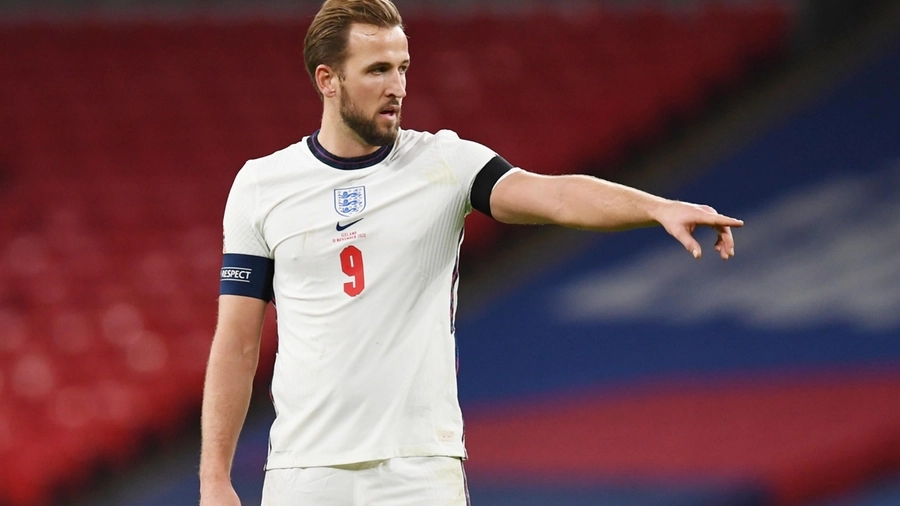 Kane sembra indicare la via della vittoria: la sua Inghilterra è la favorita per l'Europeo