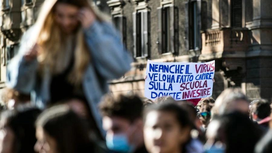 Manifestazione studenti a Roma 19 novembre 2021 