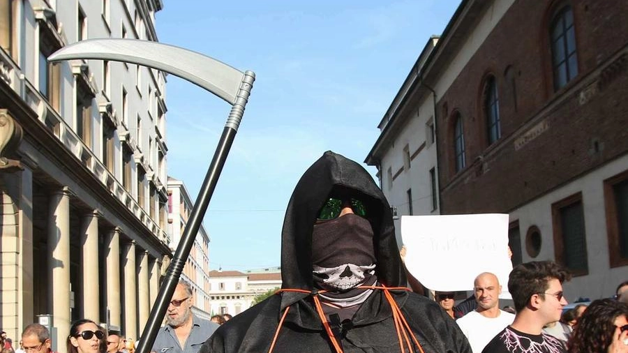 La manifestazione della scorsa settimana in centro a Milano, oggi si replica