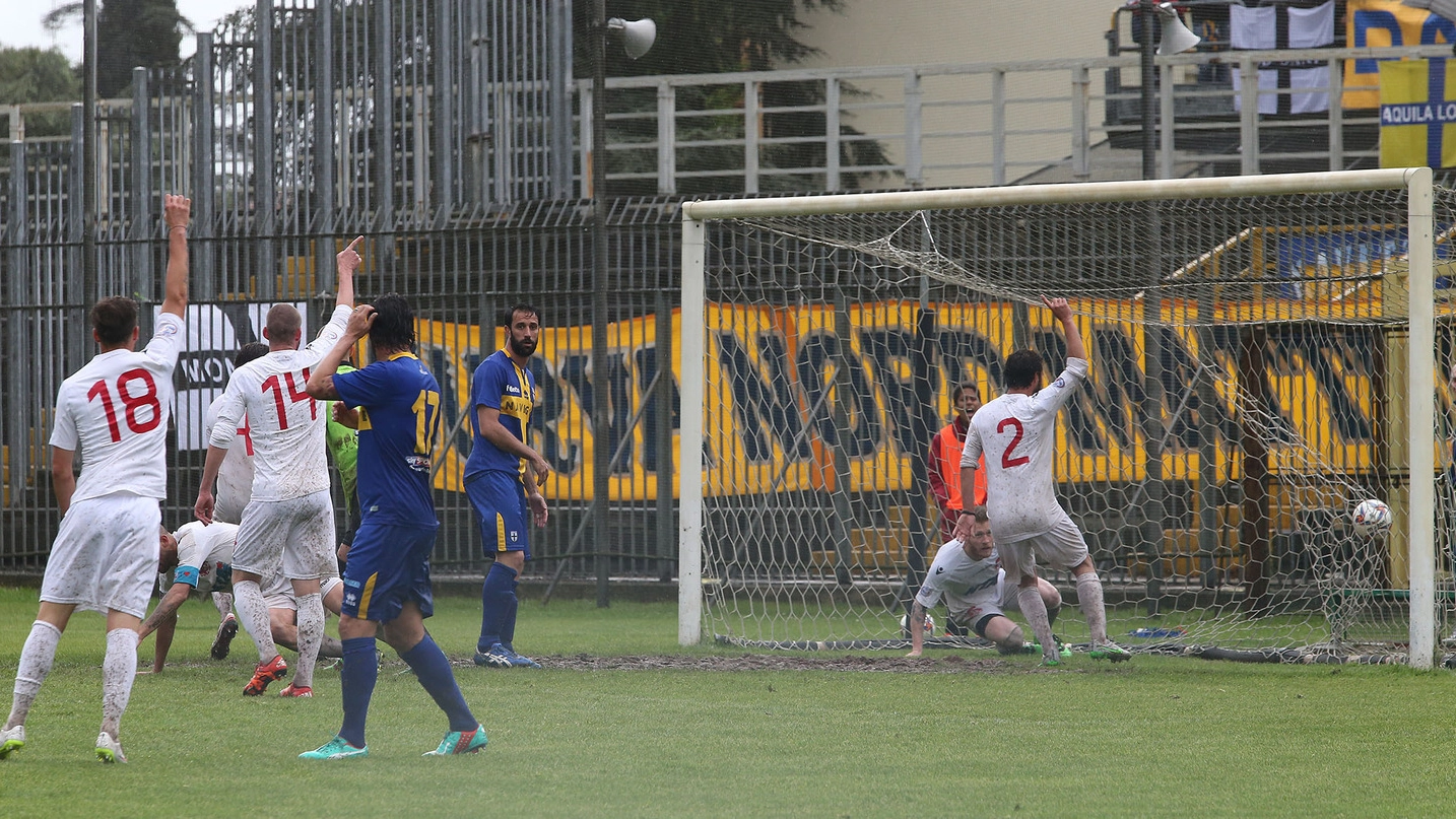 Ravenna-Parma, Antoniacci segna il secondo gol per i giallorossi (Foto Zani)