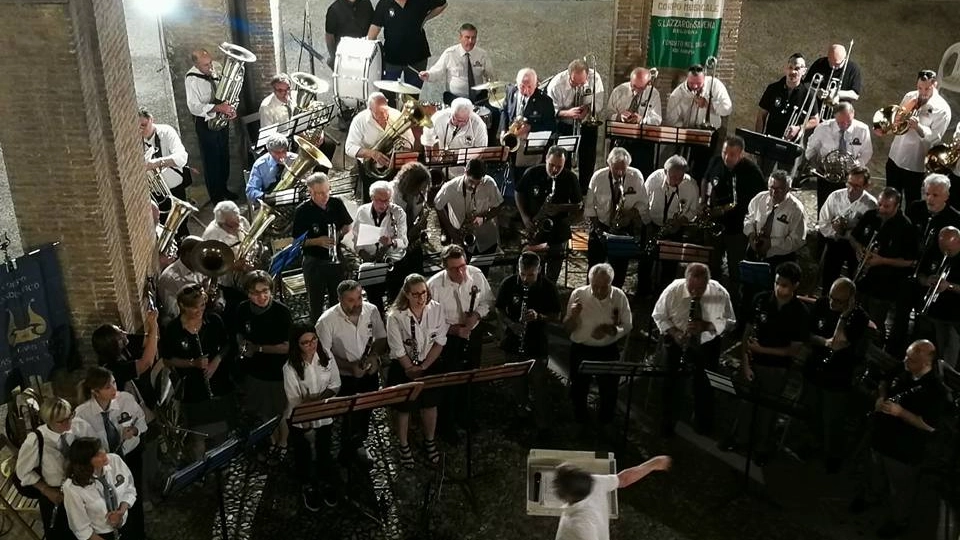 La banda Orsini in concerto l'estate scorsa a Palazzo Pretorio