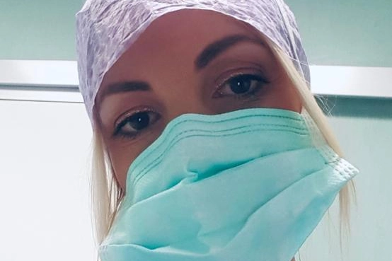 L'infermiera no vax Lara Lorenzoni torna al lavoro in ospedale a Santarcangelo