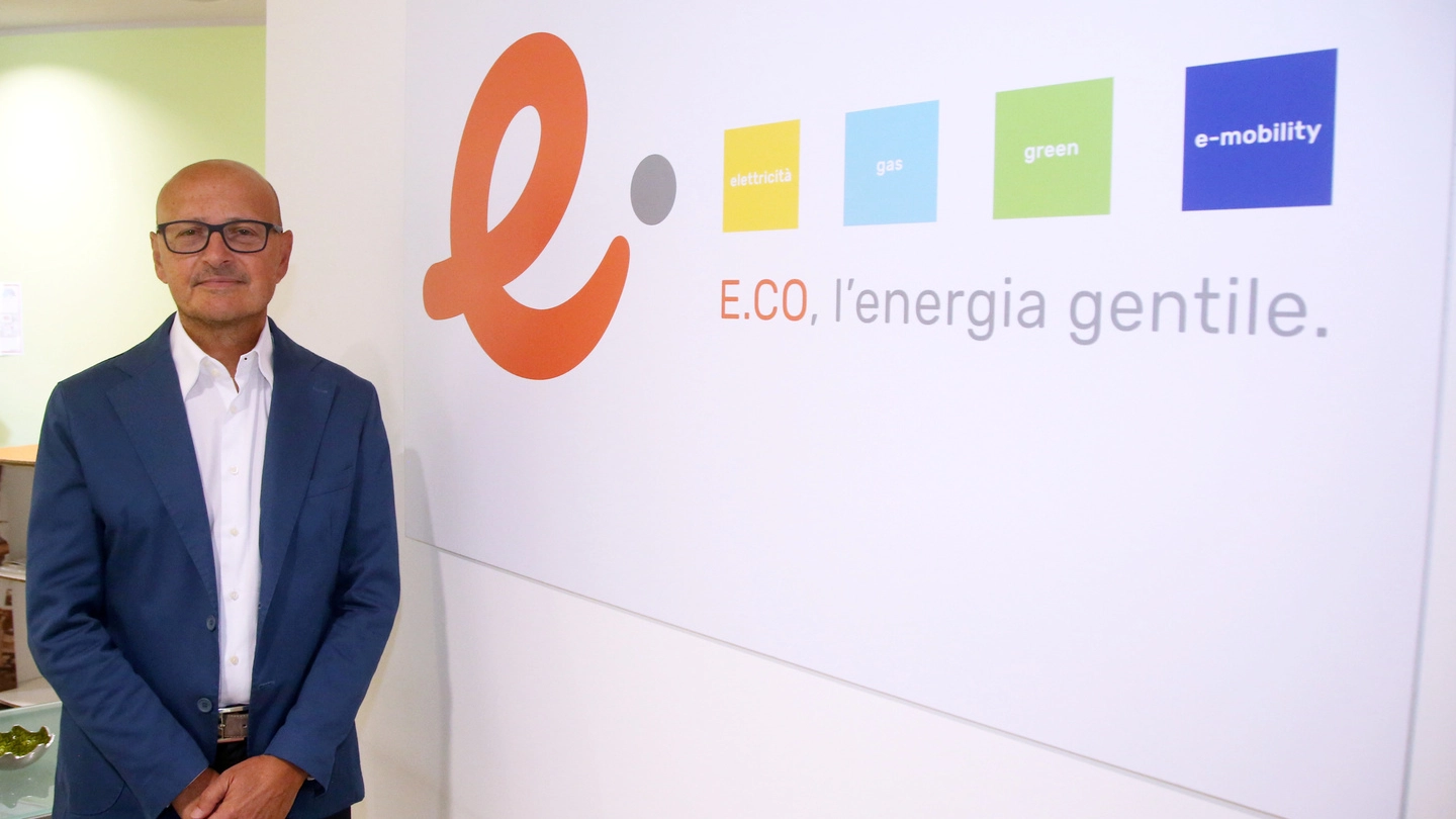 Vincenzo Maria de Rose, amministratore delegato di Energia Corrente, l’azienda cesenate che fornisce elettricità, gas, soluzioni green e servizi di mobilità elettrica per imprese e famiglie