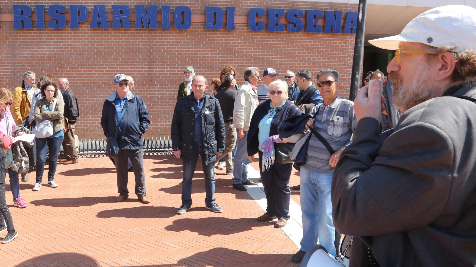 Cassa di risparmio di Cesena, la protesta degli azionisti