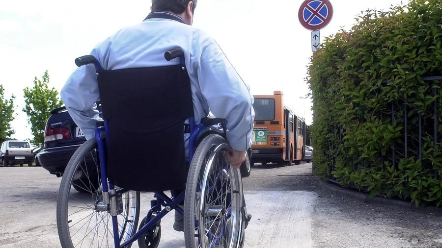 Parcheggi per disabili, esplode la polemica    