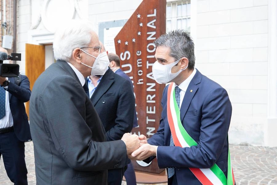 Sergio Mattarella col sindaco di Parma Federico Pizzarotti