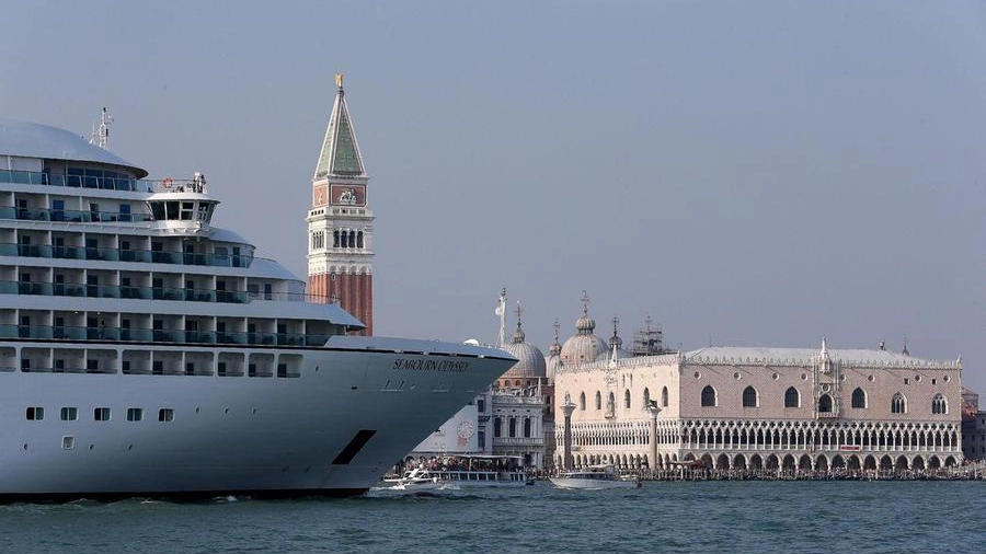 Stop grandi navi a Venezia