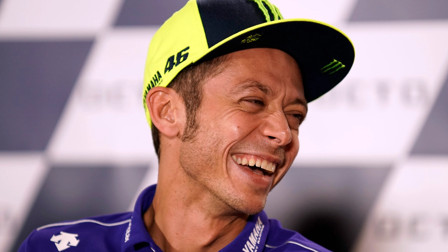 Valentino Rossi, sorridente in un bel primo piano