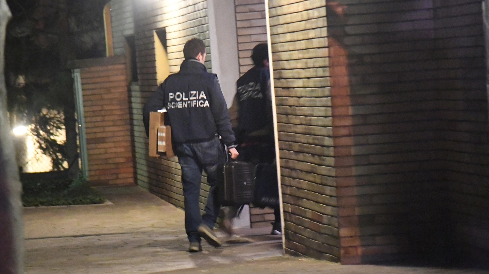 Omicidio a Bologna, giovane prostituta uccisa. Cliente interrogato in questura (Schicchi)