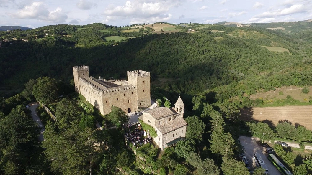 Rocca d'Ajello, sulle colline di Camerino, è uno dei luoghi Fai da non perdere