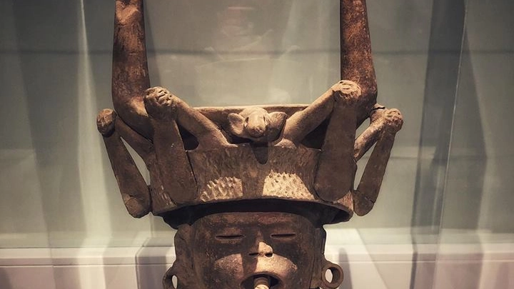 Alcuni pezzi della mostra 'Atzechi, Maya, Inca e le culture dell'antica America'