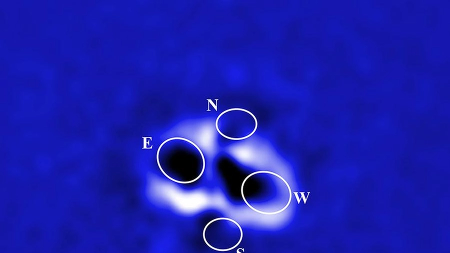 L'ammasso di galassie RBS 797 osservato nei raggi X con in evidenza le quattro cavitàcavit