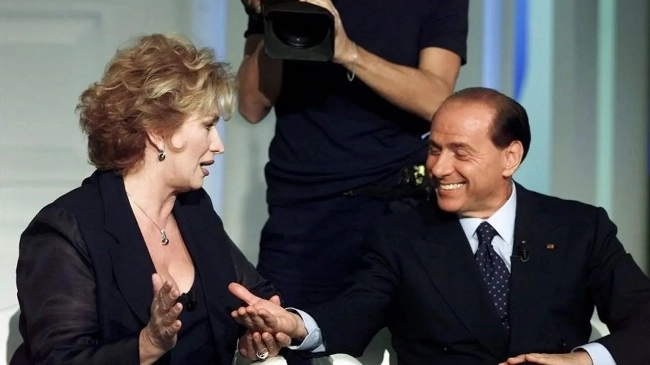 Iva Zanicchi e Silvio Berlusconi a 'Porta a Porta'