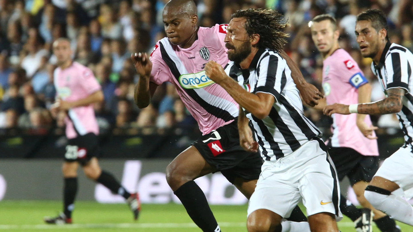 Un momento del match amichevole Cesena-Juventus (foto Lapresse)