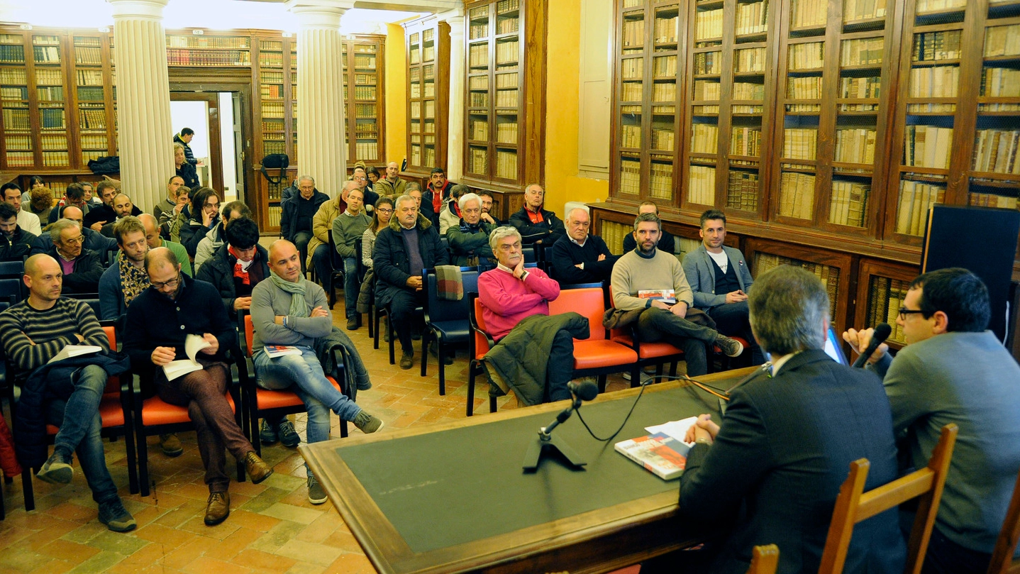 La sala Castiglioni della biblioteca Mozzi Borgetti (foto Calavita)