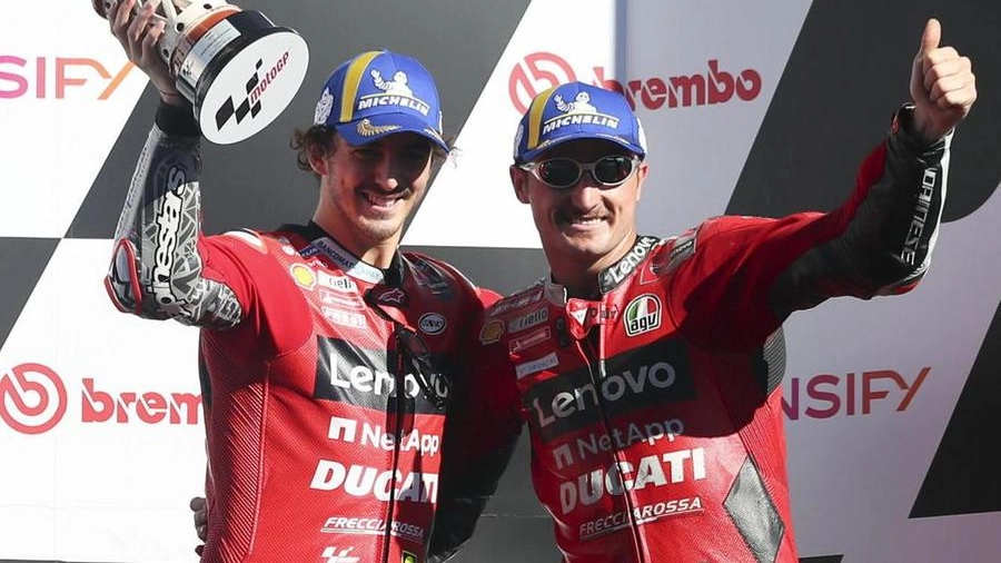 Francesco ‘Pecco’ Bagnaia, 24 anni, e Jack Miller per la scuderia Ducati (Ansa)