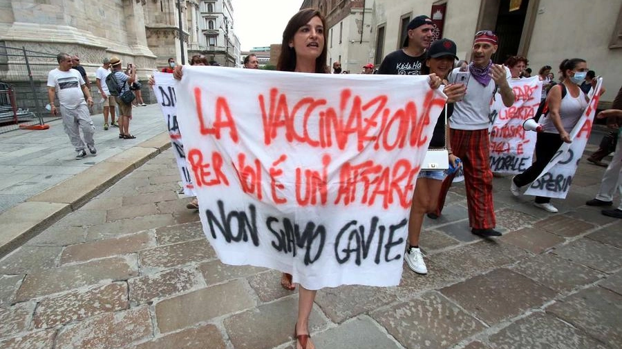 Manifestazione no vax a Milano 