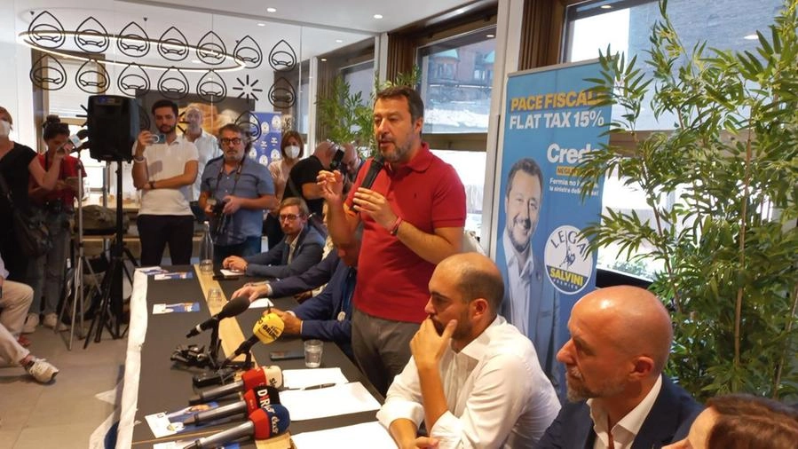 Salvini oggi a Bologna alla Bottega Portici