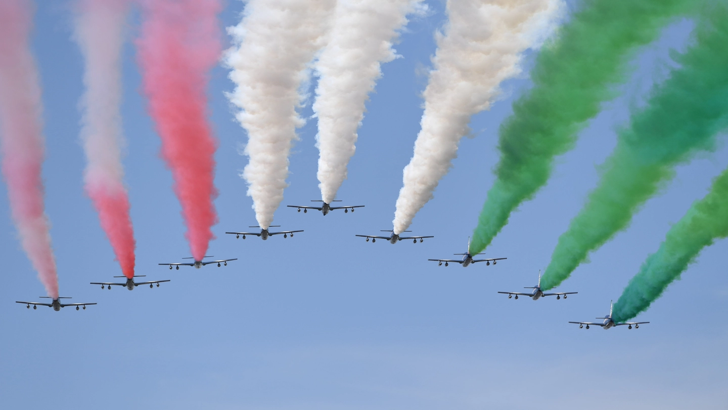 Frecce Tricolori a Modena il 21 giugno 2019 (FotoFiocchi)