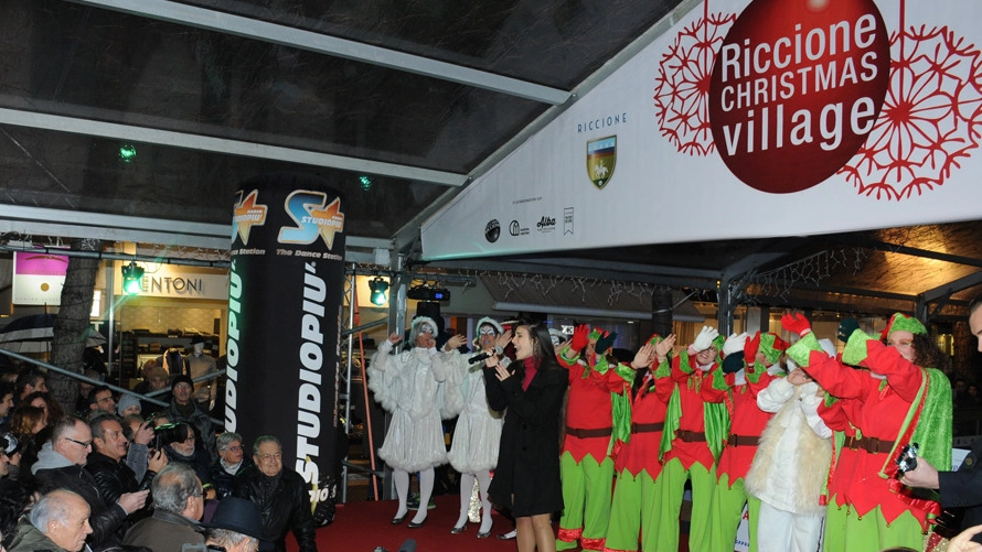 L’inaugurazione del Christmas Village a Riccione in viale Ceccarini 