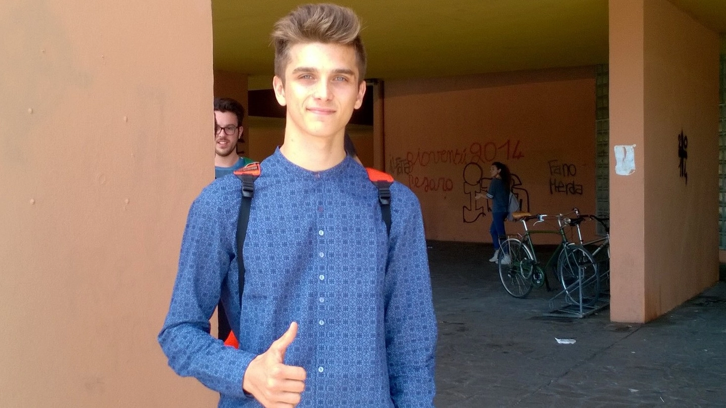 Luca Marini, fratello di Valentino Rossi, il giorno della prima prova dell’esame di maturità (foto Spagnoli)