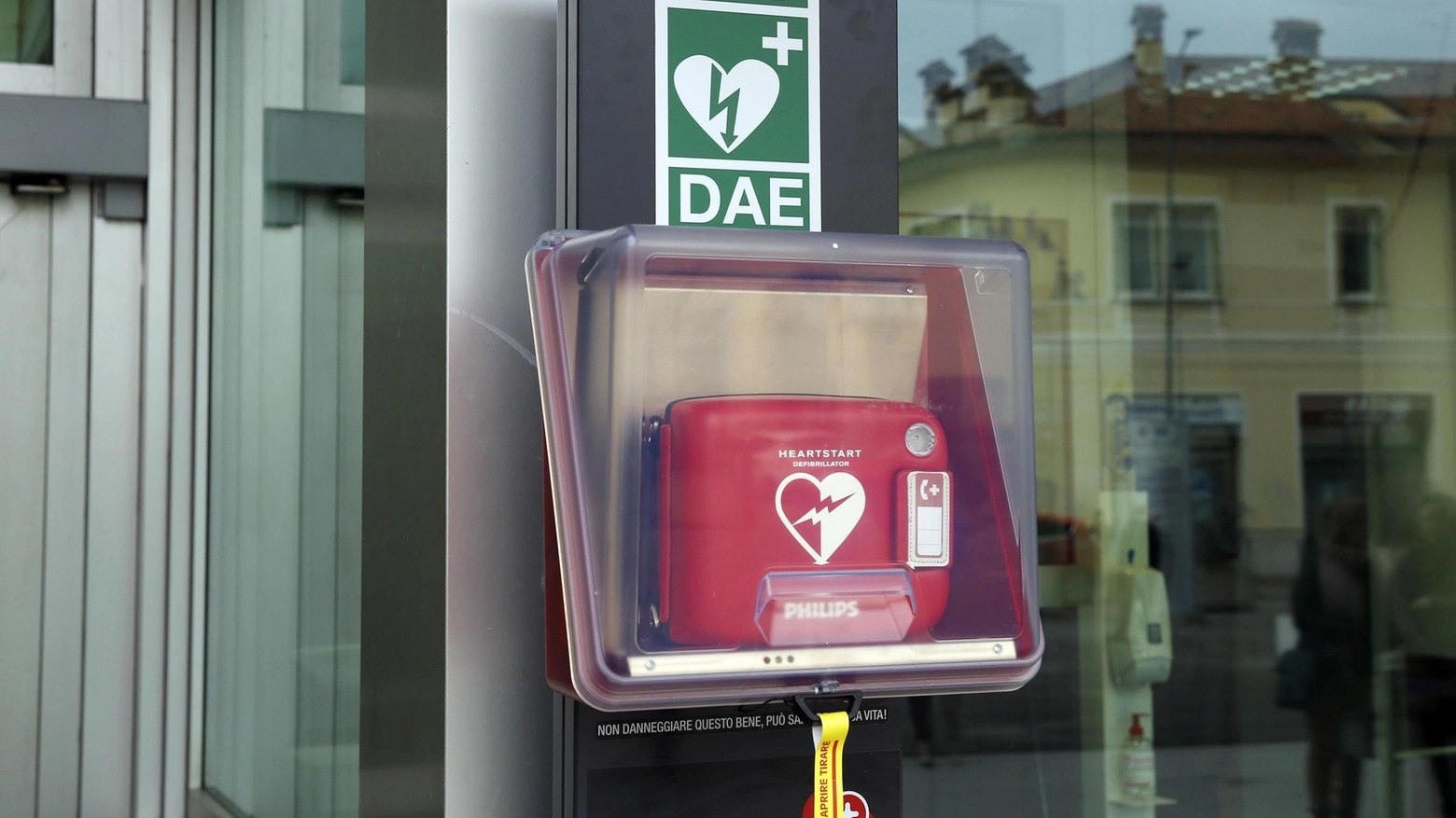 Un defibrillatore donato al Comune di Montecopiolo