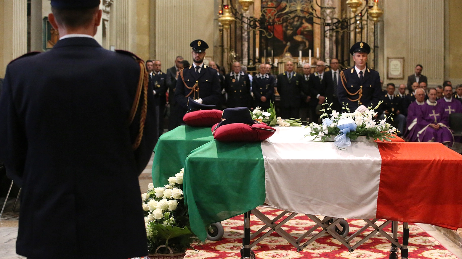 Funerali in Duomo (foto Zani)