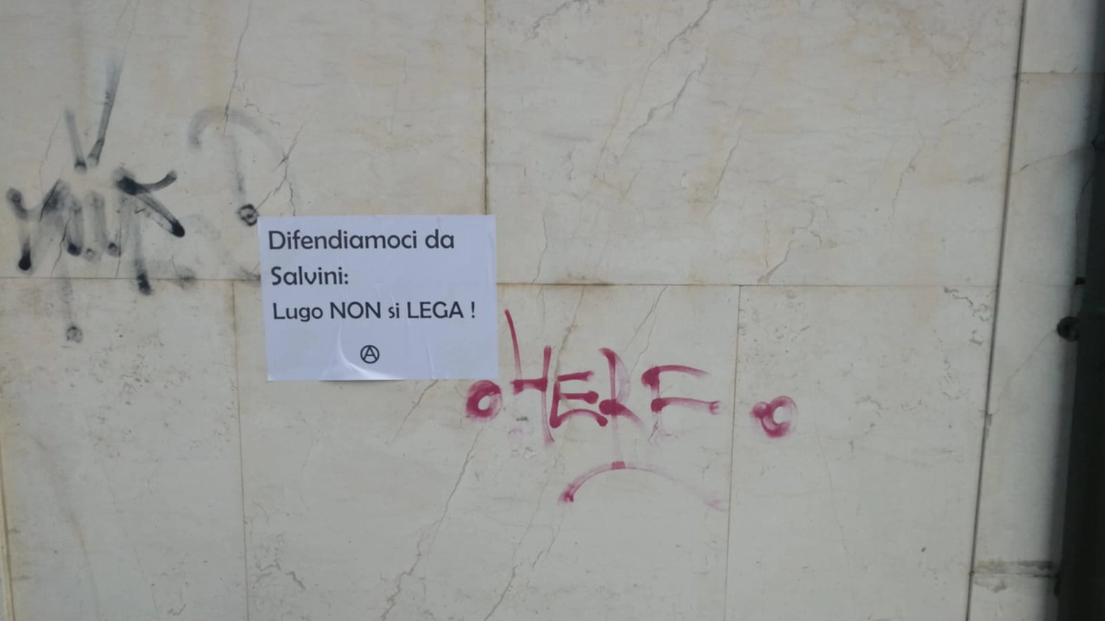 Lugo, scritte e volantini contro la Lega