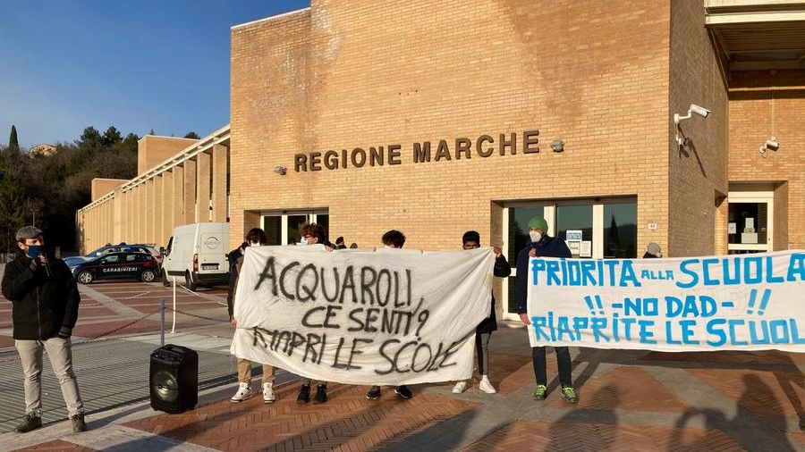 La protesta contro la Dad ad Ancona