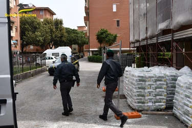 Bologna, 85 chili di cocaina nel camion: arrestato corriere