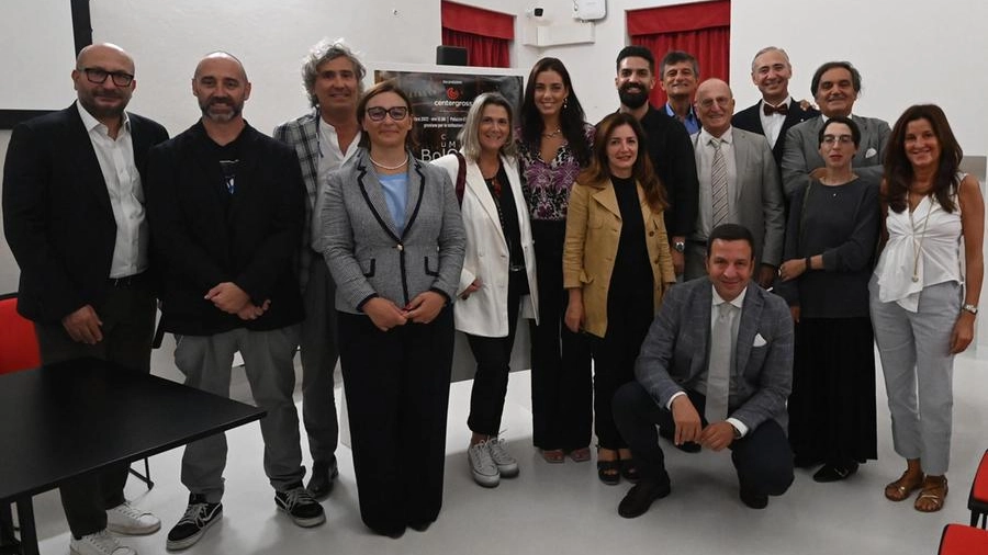 Foto di gruppo durante la presentazione dell’evento